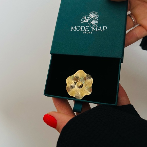 New Bloom of Radiance Brooch floral boho Gold - Picture 7 of 8